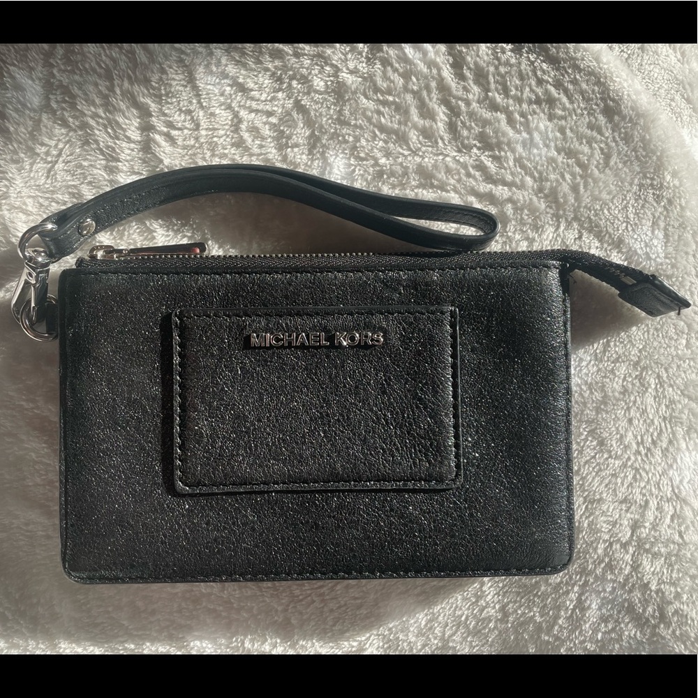 Beautiful black wallet wristlet LIKE NEW